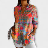 Camisa feminina com padrão floral e mangas longas
