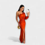 Julie - Vestido Elegante com Sofisticação