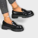 Mocasins femininos com design ortopédico e cunhas de cetim