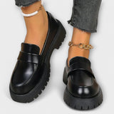 Mocasins femininos com design ortopédico e cunhas de cetim