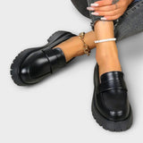 Mocasins femininos com design ortopédico e cunhas de cetim