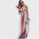 Vestido de senhora com decote em V e riscas multicoloridas
