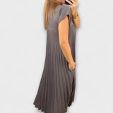 Zairelle – Vestido plissado elegante