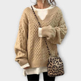 Pulôver de malha oversized com padrão de tranças