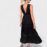 Sandra - Vestido Elegante de Renda com Decote em V