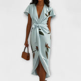 Vestido de satin com atilho