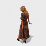 Žaneta - Vestido com Padrão de Leopardo