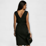 Desi - Vestido com Decote em V e Fenda